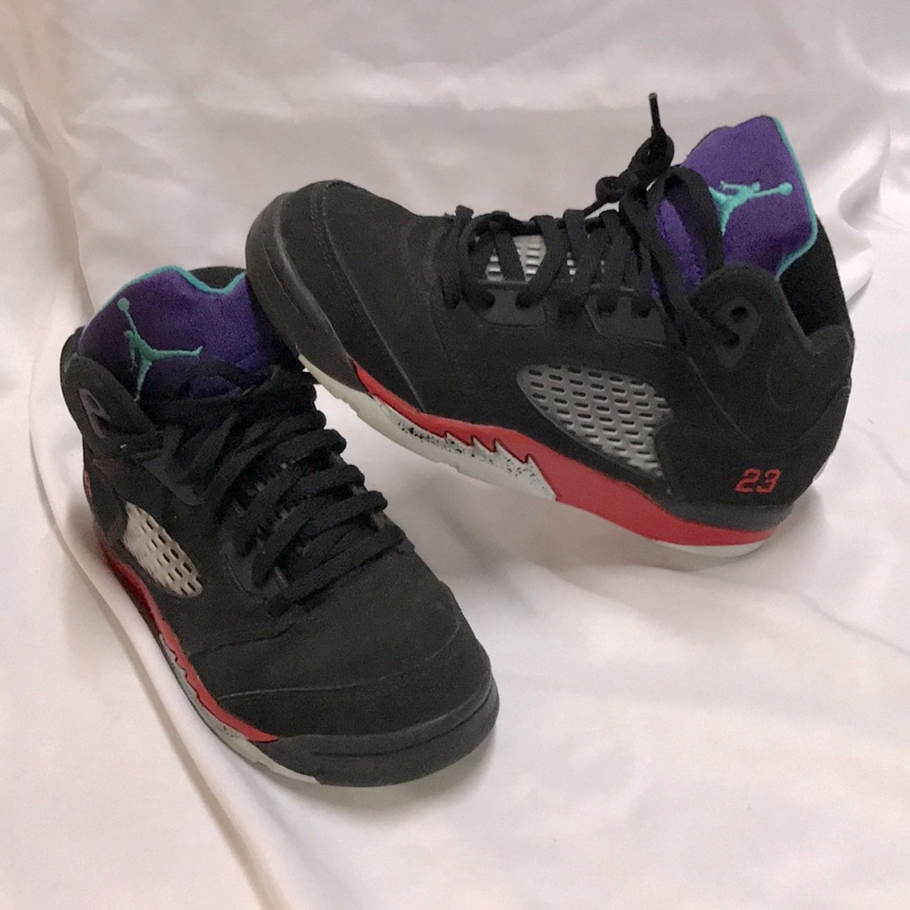 PreOwned Youth Nike Jordan’s